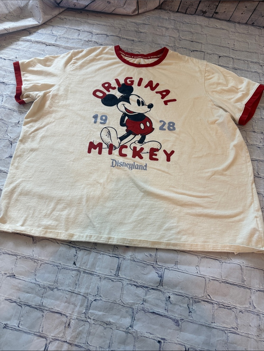 Disney “Original Mickey” Ringer Tee with Red Mickey Graphic | XXL | EUC